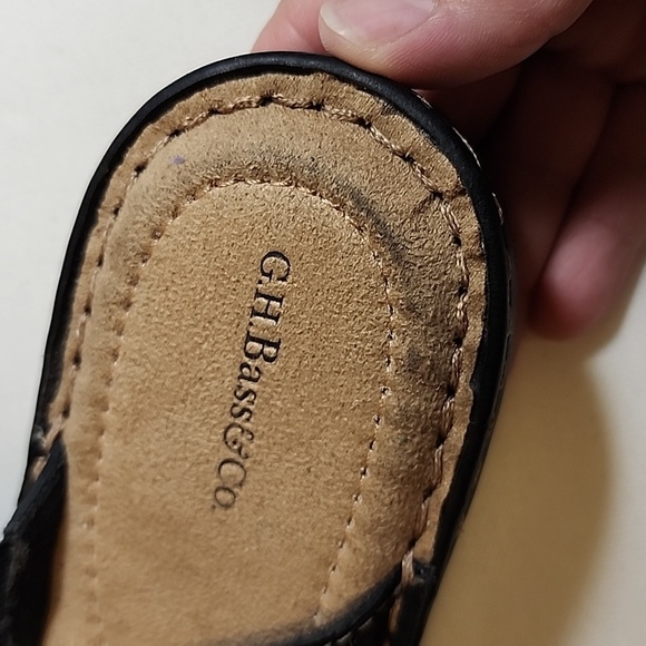 G.H. Bass & Co. leather slip on sandals with adjustable straps size 7.5 - Picture 11 of 12